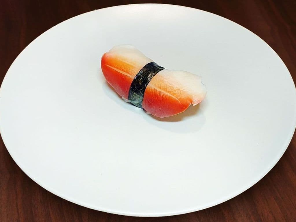 Hokkigai Nigiri