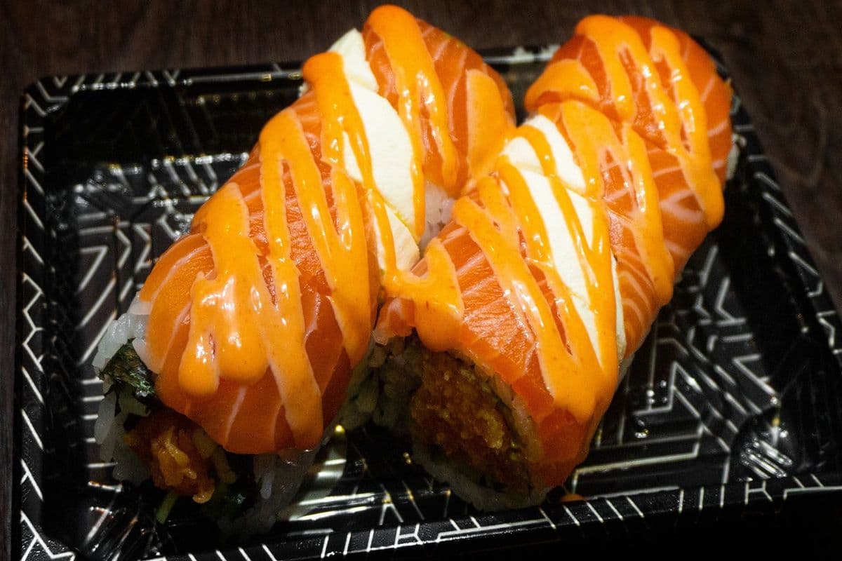 SR08. Salmon Holic (8 pcs)