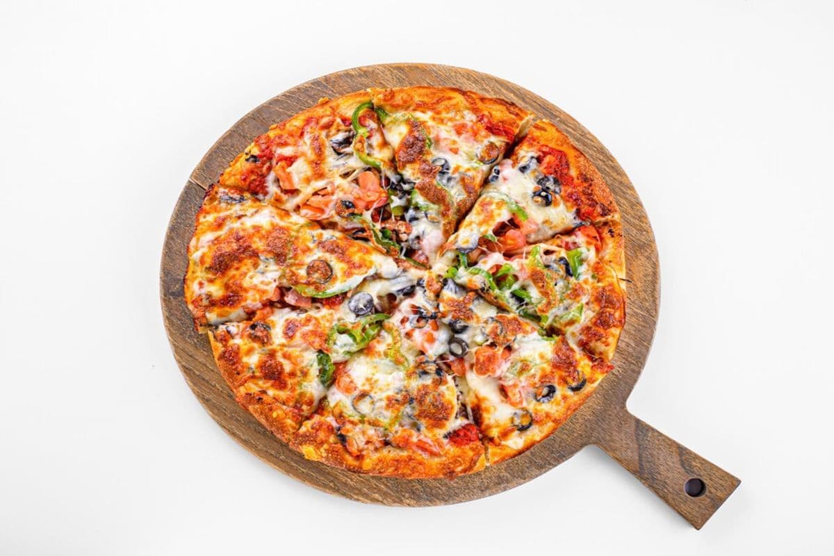 17. 10" Medium Vegetarian Pizza