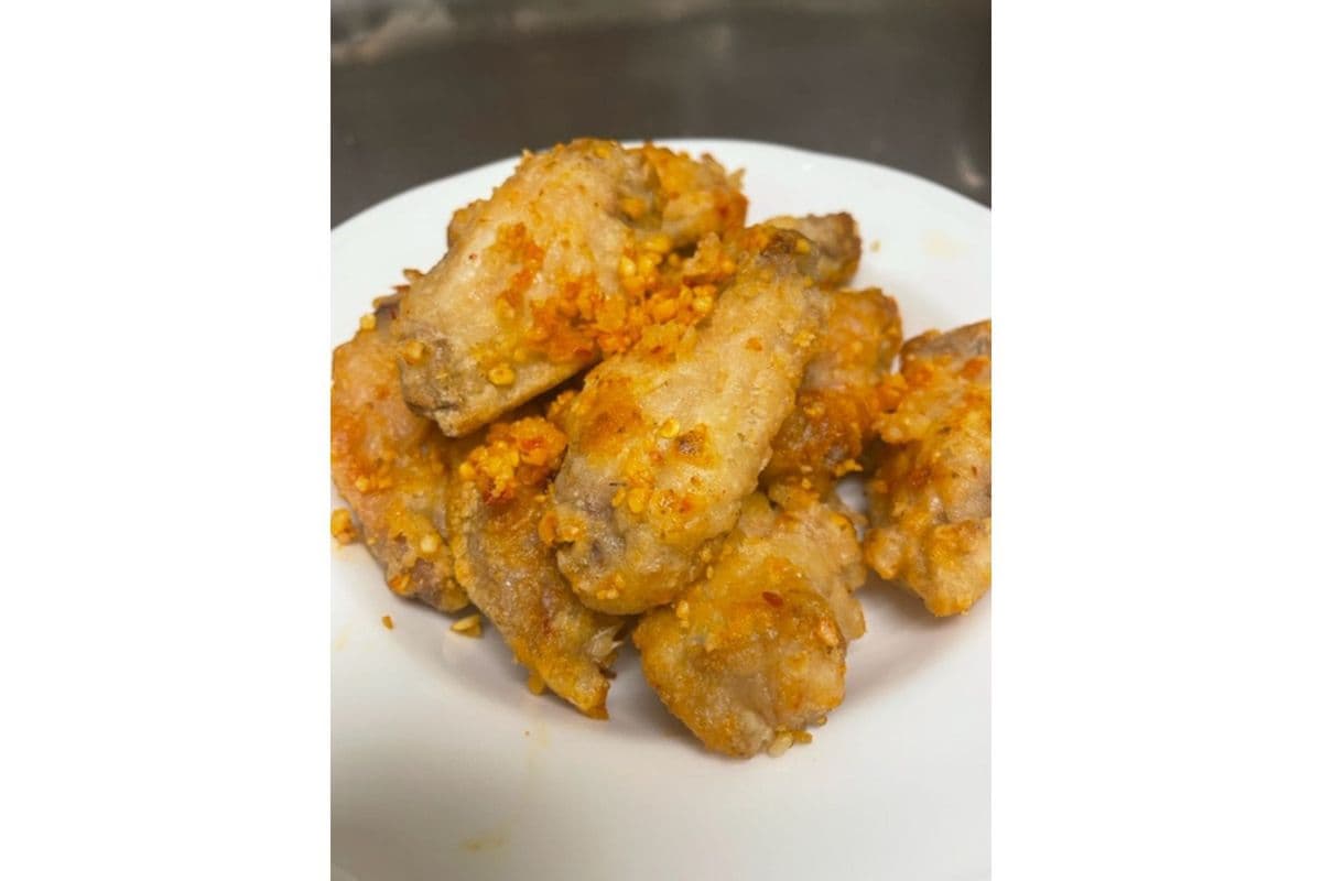 57. Salt and Pepper Chicken Wings (Hot)