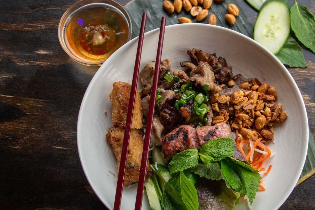 V01 - Vermicelli With Grilled Pork, Grilled Pork Sausage & Crispy Spring Rolls