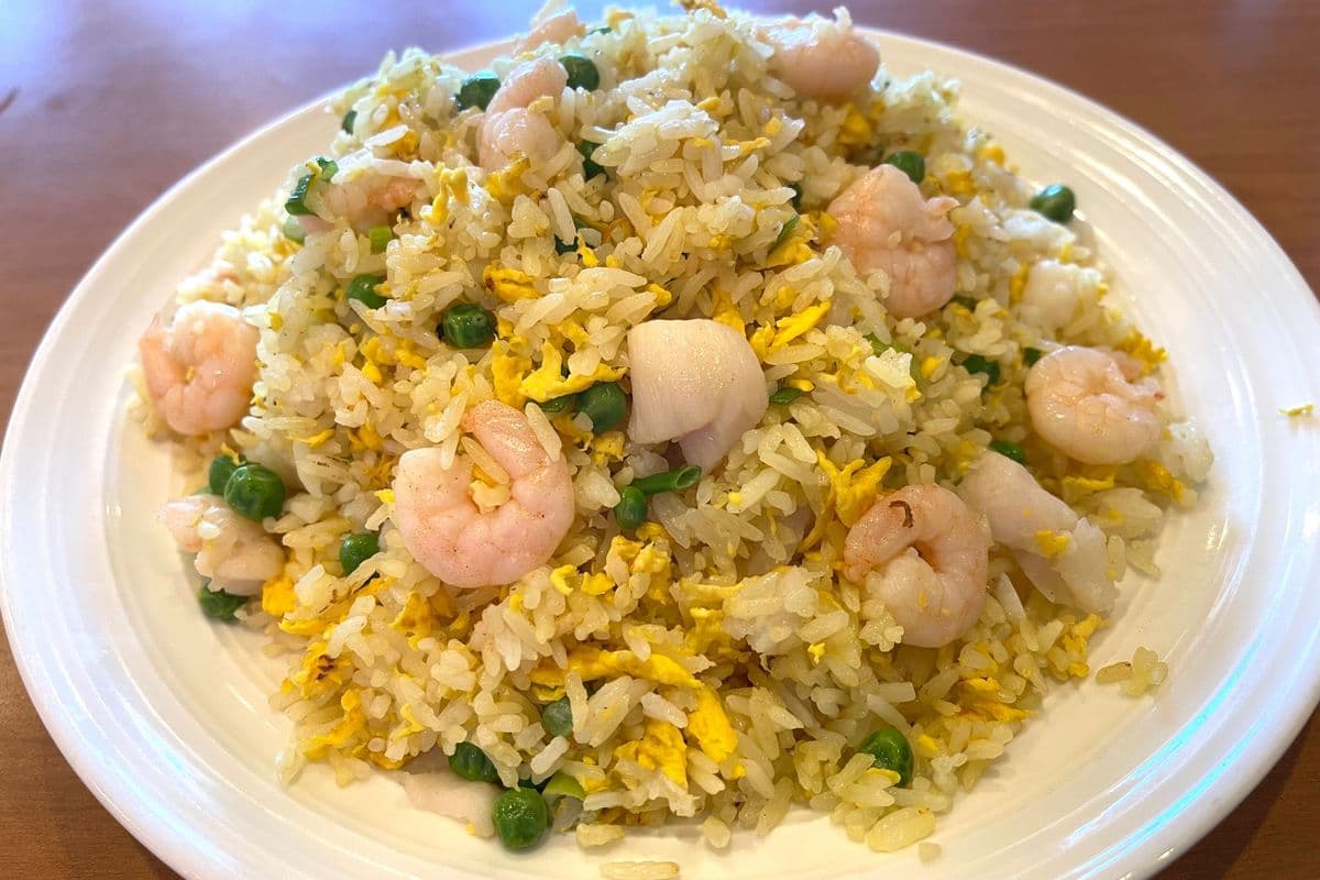 Seafood & Pineapple Fried Rice 菠蘿海鮮炒飯(大) (Size: R (大))