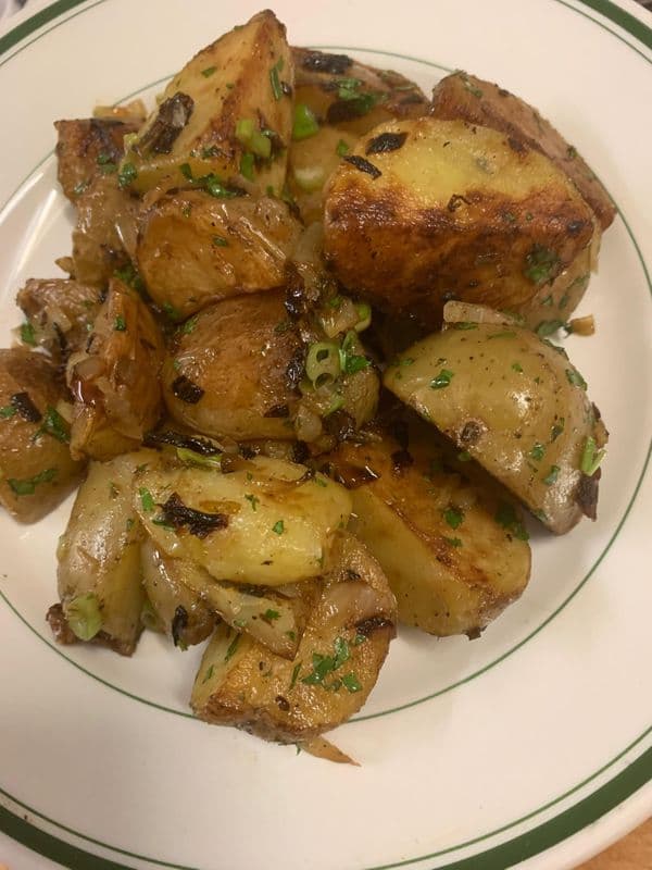 Roasted Garlic Mash Potatoes with Fresh Parsley