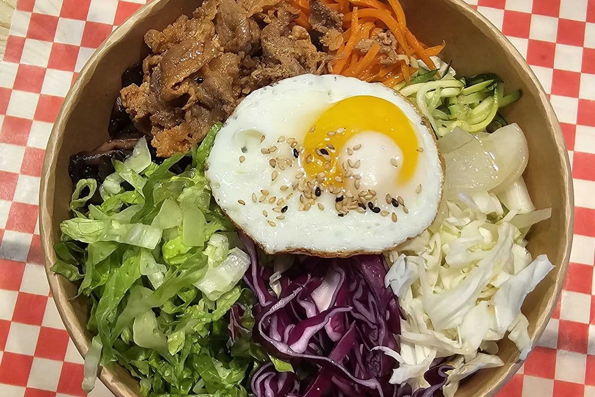 Bibimbap avec porc épicé / Bimbap with Spicy Pork