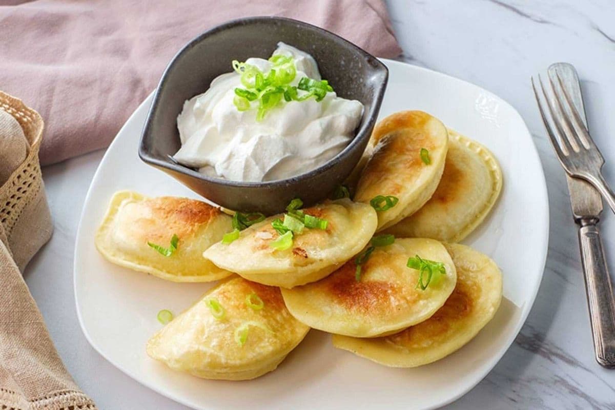 Perogies (8 Pcs) (530 Cal)