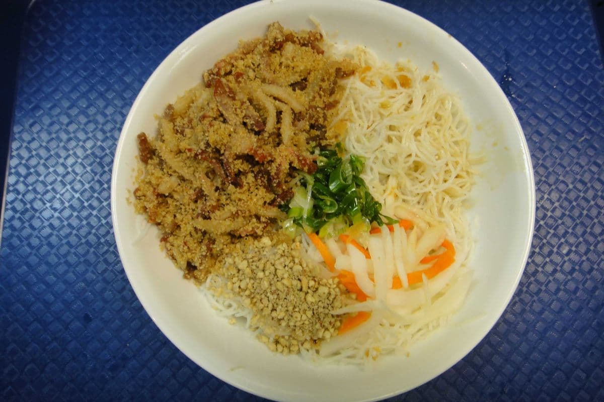 16. Vermicelli Noodles with Pork Mixture