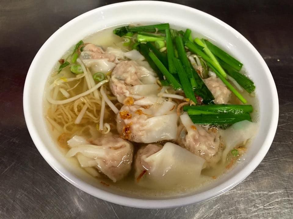 408. Wonton with Egg Noodle Soup
