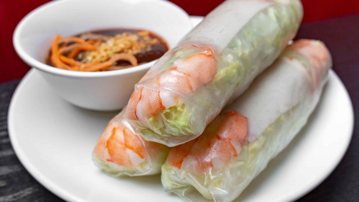 03.Shrimp & Pork or Chicken Salad Rolls