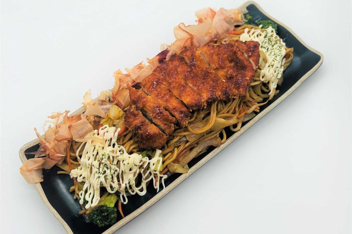 N12. Tonkatsu Yakisoba
