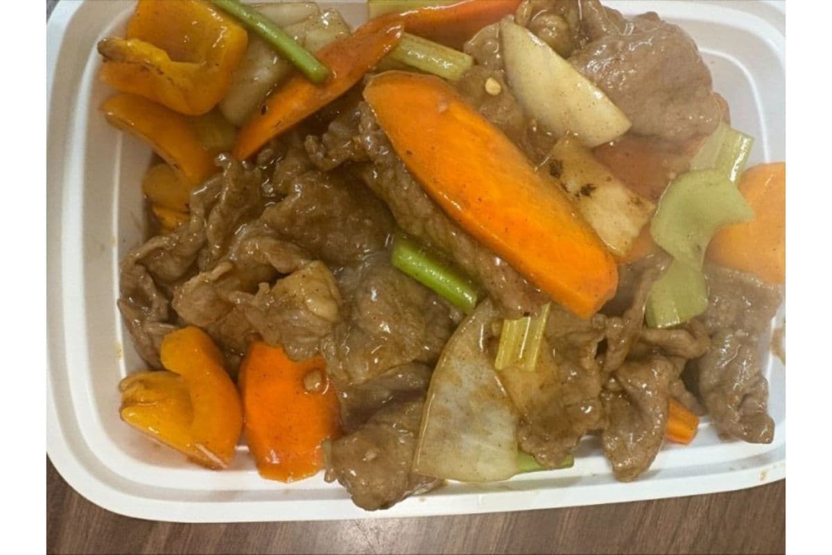 32. Beef with Black Pepper Sauce