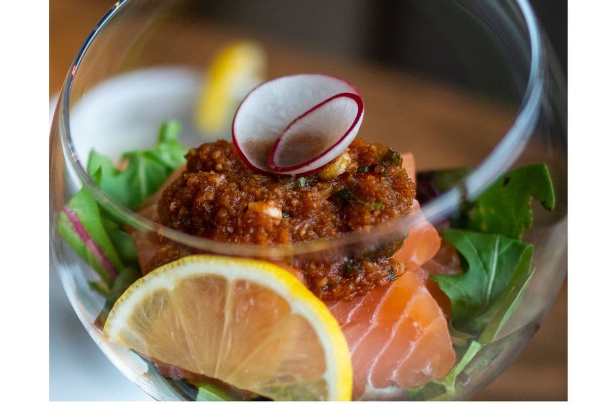 Salmon Sashimi (4 pcs)