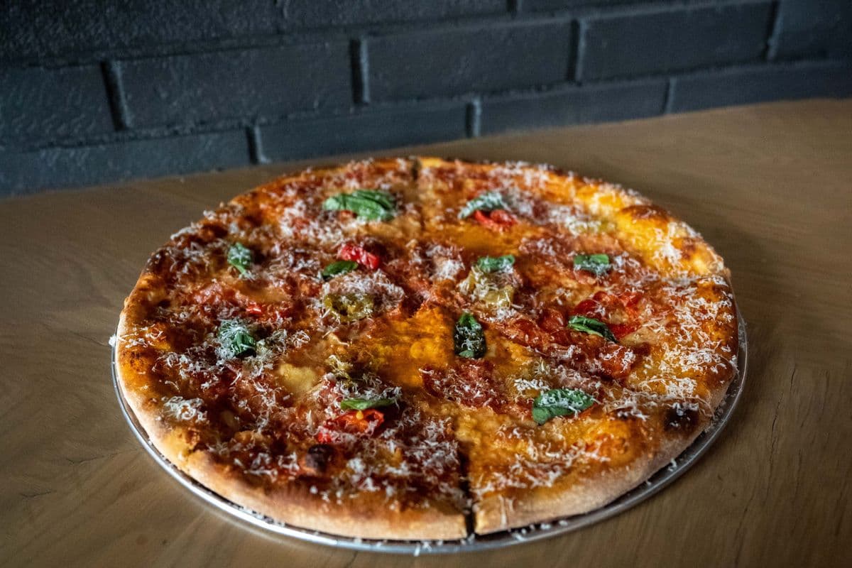16" Spicy Italiano Pizza
