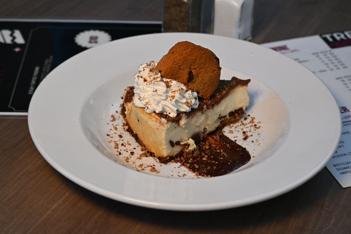 Shareable Trendz Chocolate Chip Cheesecake