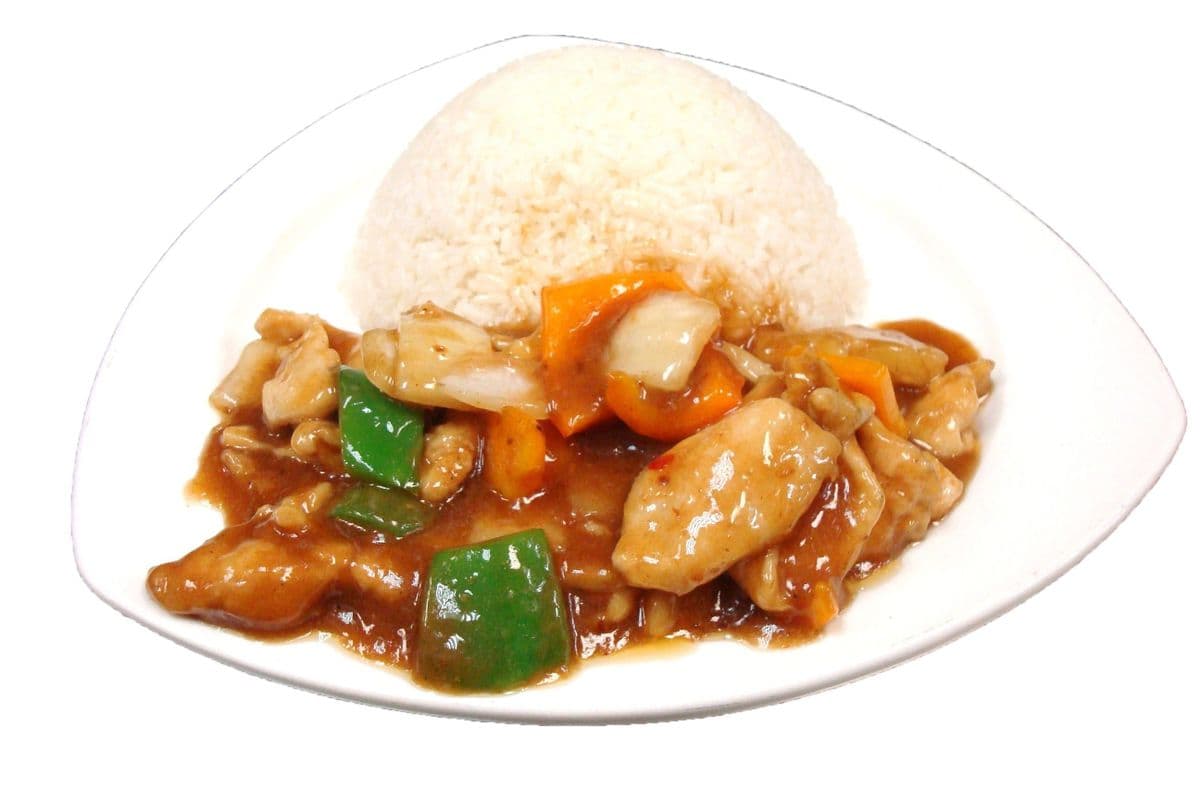 280. Chicken or Beef in Satay Sauce on Rice 沙爹雞片或牛肉飯