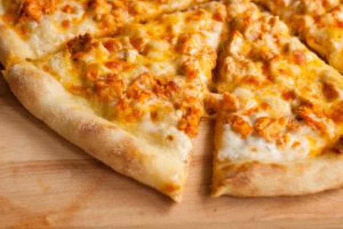 6. 12" Medium Chicken Buffalo Pizza