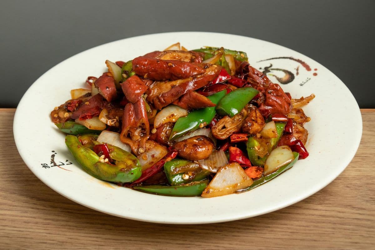 Sauteed Pork Intestines with Hot Pepper (菜)干扁肥肠