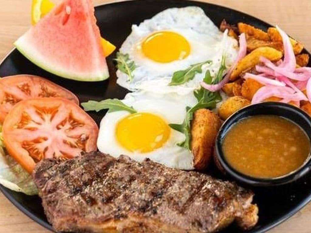 Steak et Oeufs/Steak n Eggs