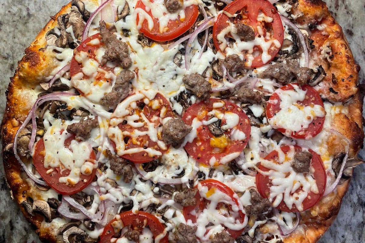12" Large Garlic Insanity Pizza
