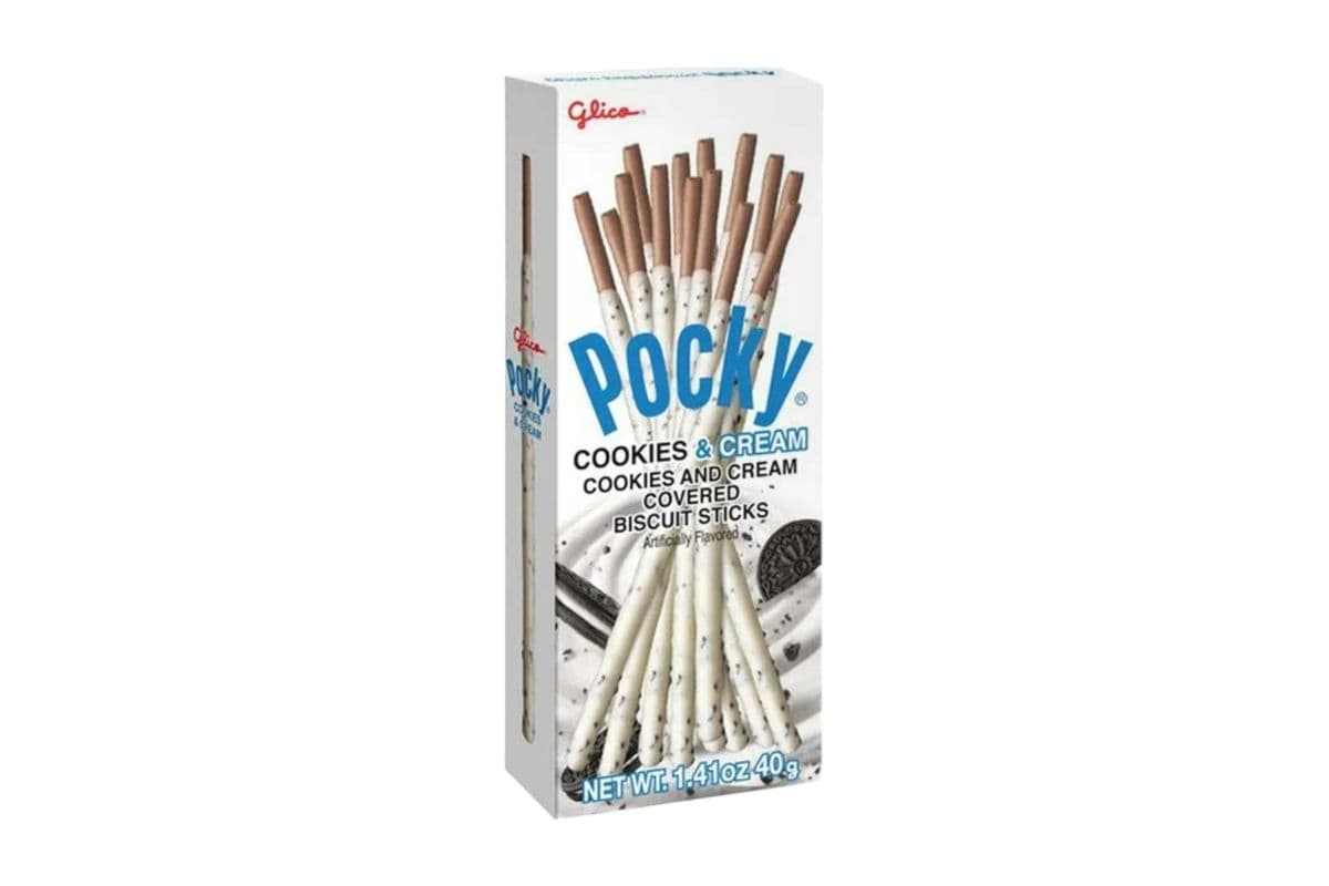 Pocky Cookies & Cream Biscuit Sticks (40g) (200 Cal)