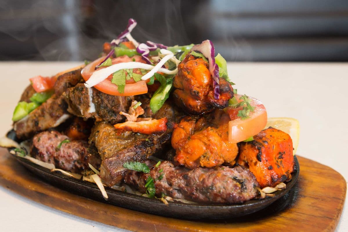 Mixed Grill Tandoori (For 2 Person)/Tandoori Grill mélangé ( Pour 2 Personnes)
