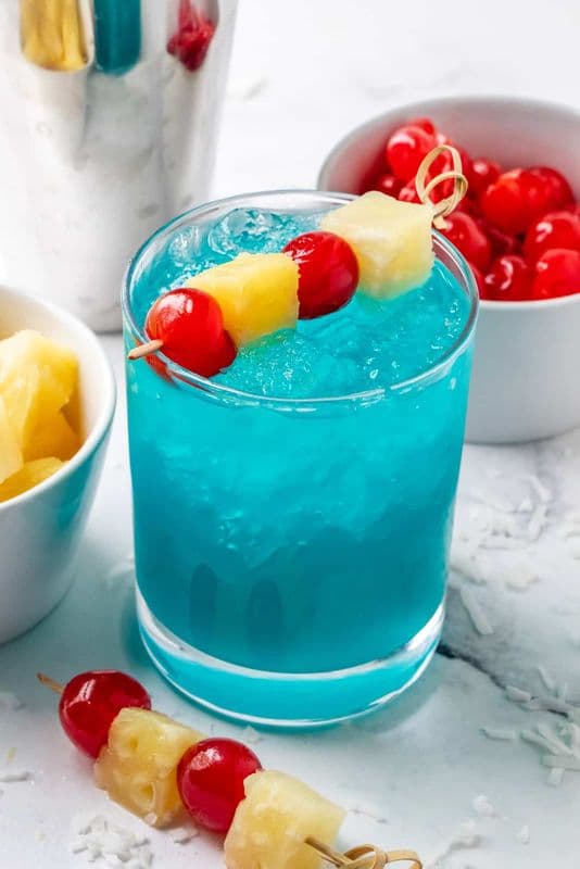 S67. Blue Hawaiin, Cocktail (8 oz)