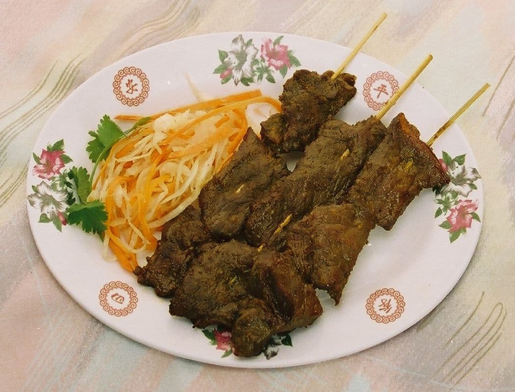 Brochette de Boeuf Salade de Boeuf Citronnée / Beef Skewer Lemon Beef Salad