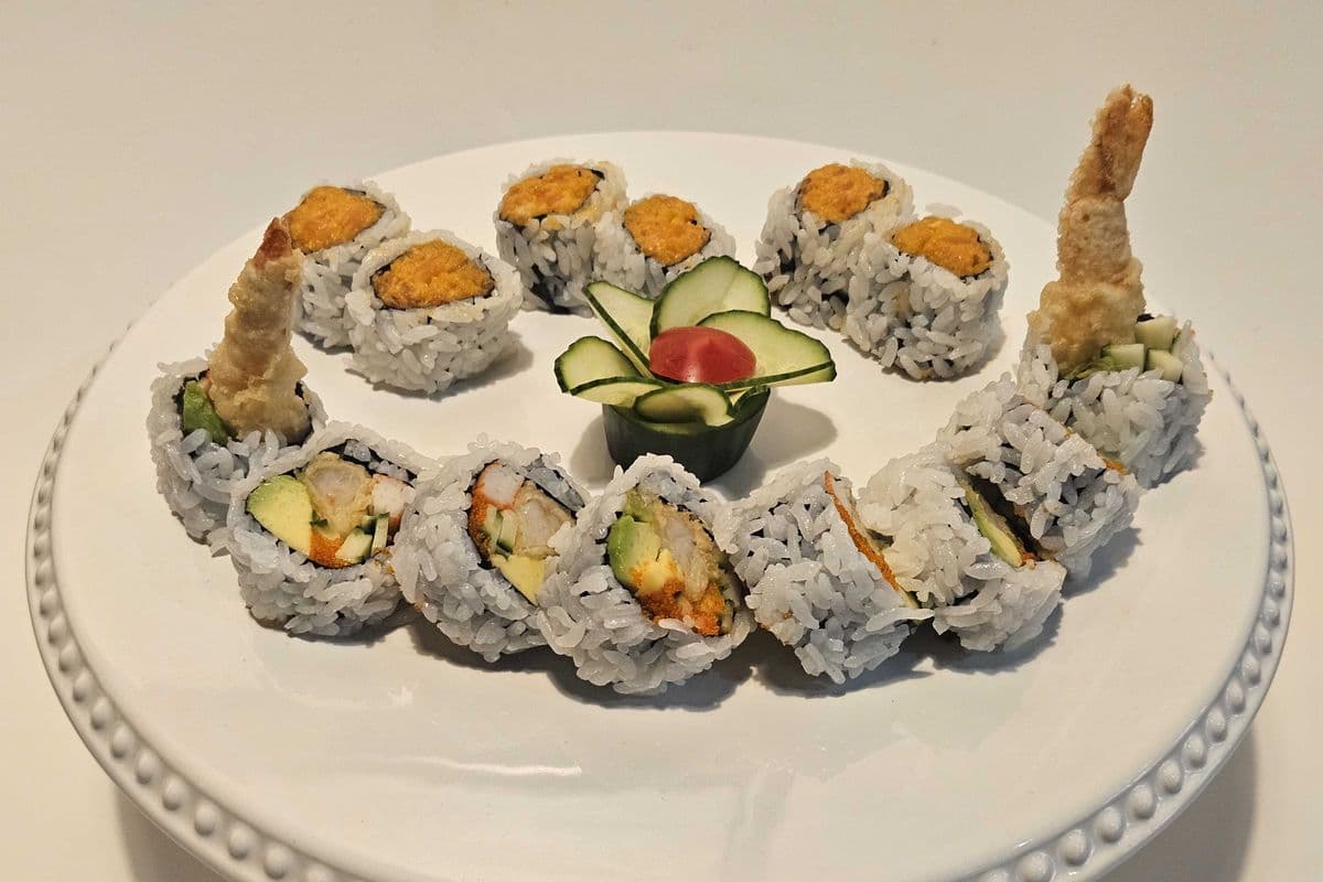 Spicy Salmon & Dynamite Rolls