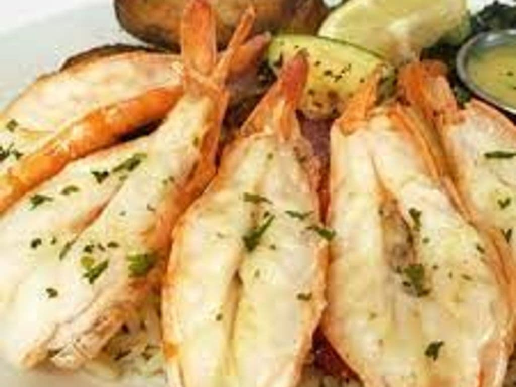 Crevettes Papillons (7) Entree / Butterfly Shrimps (7)Entree