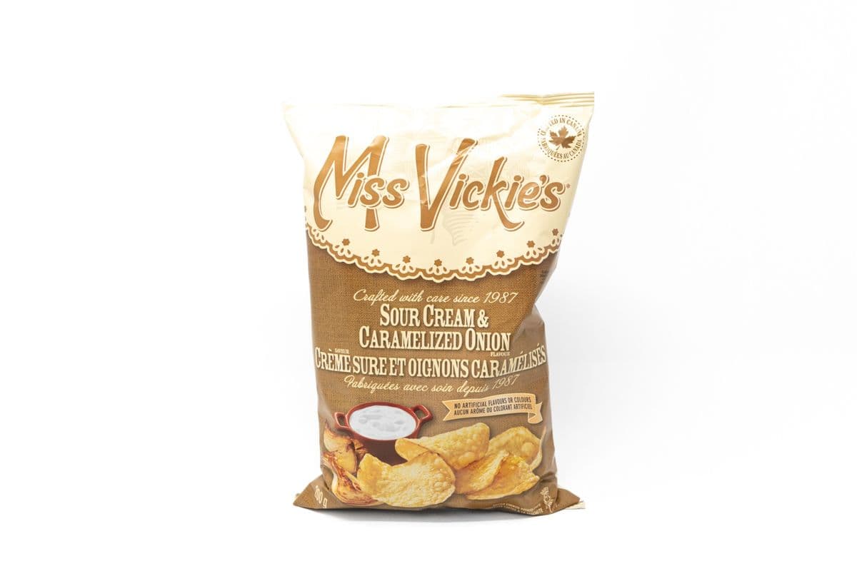 Miss Vickie’s Crème sure et oignon caramélisé / Miss Vickie's Sour Cream & Caramelized Onion (200-220g)