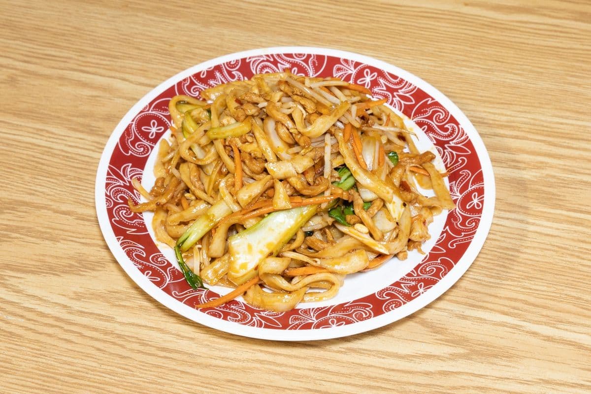 F14. Spicy Shredded Pork Fried Knife-Cut Noodles