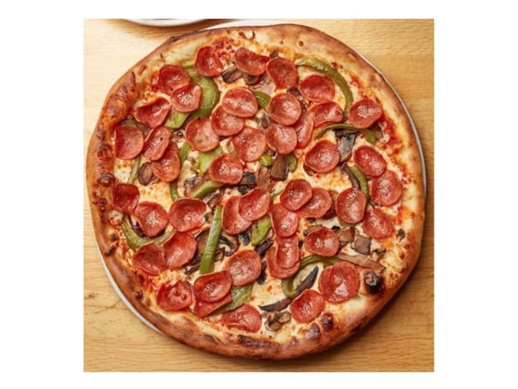 Pizza Tout Garnie / All Dressed