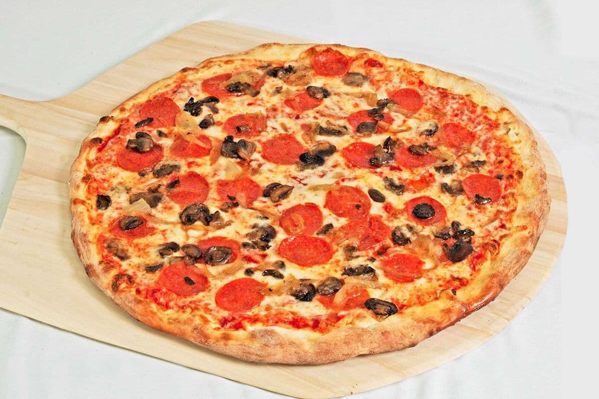 10" Pepperoni, Mushroom, and Bacon Pizza