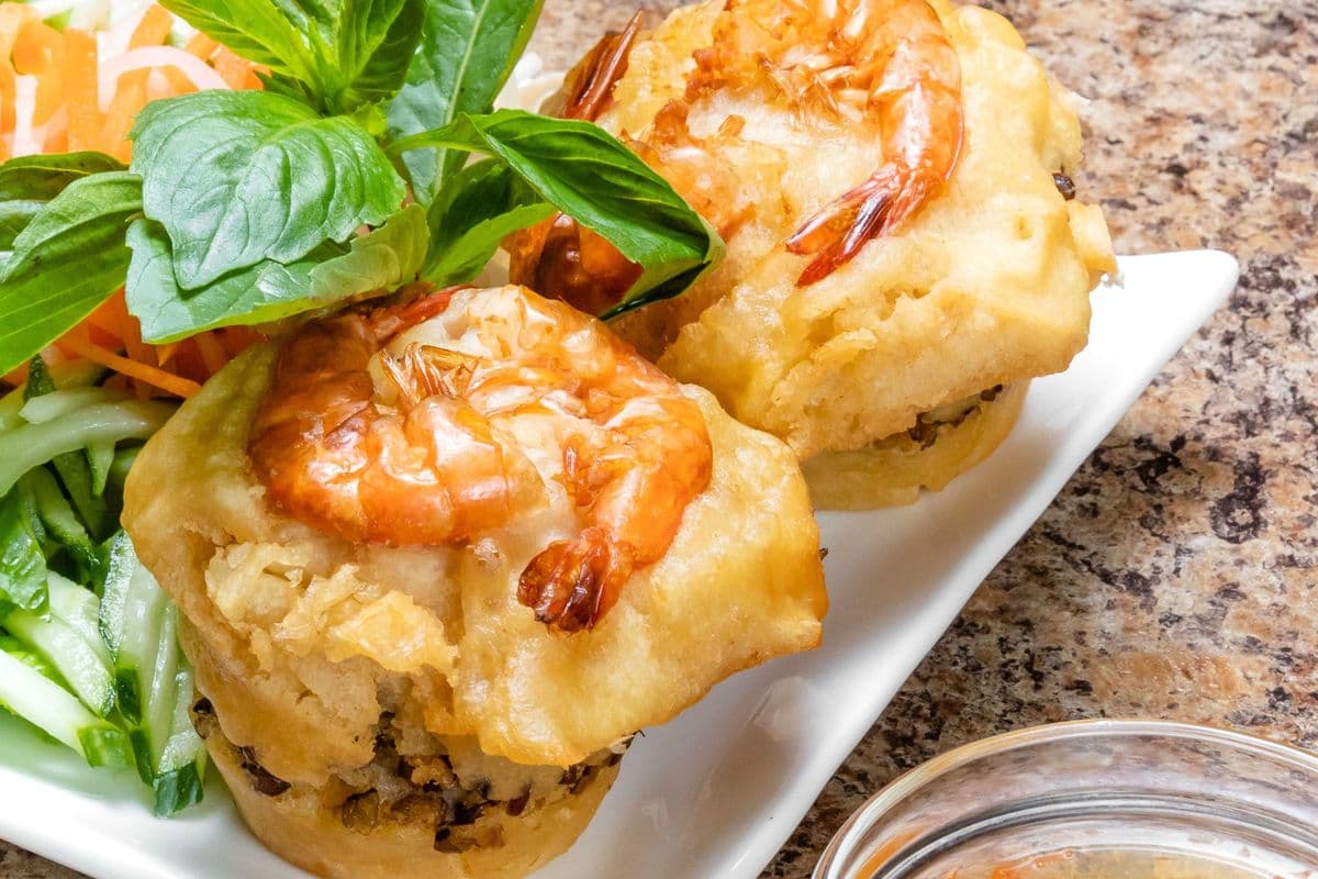 4. Deep Fried Shrimp Cake (2 pcs)
