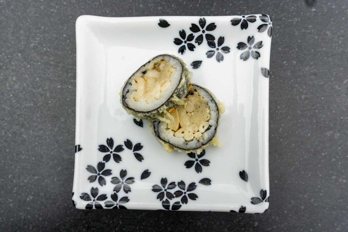 Mushroom Roll (6 pcs Lightly Fried)