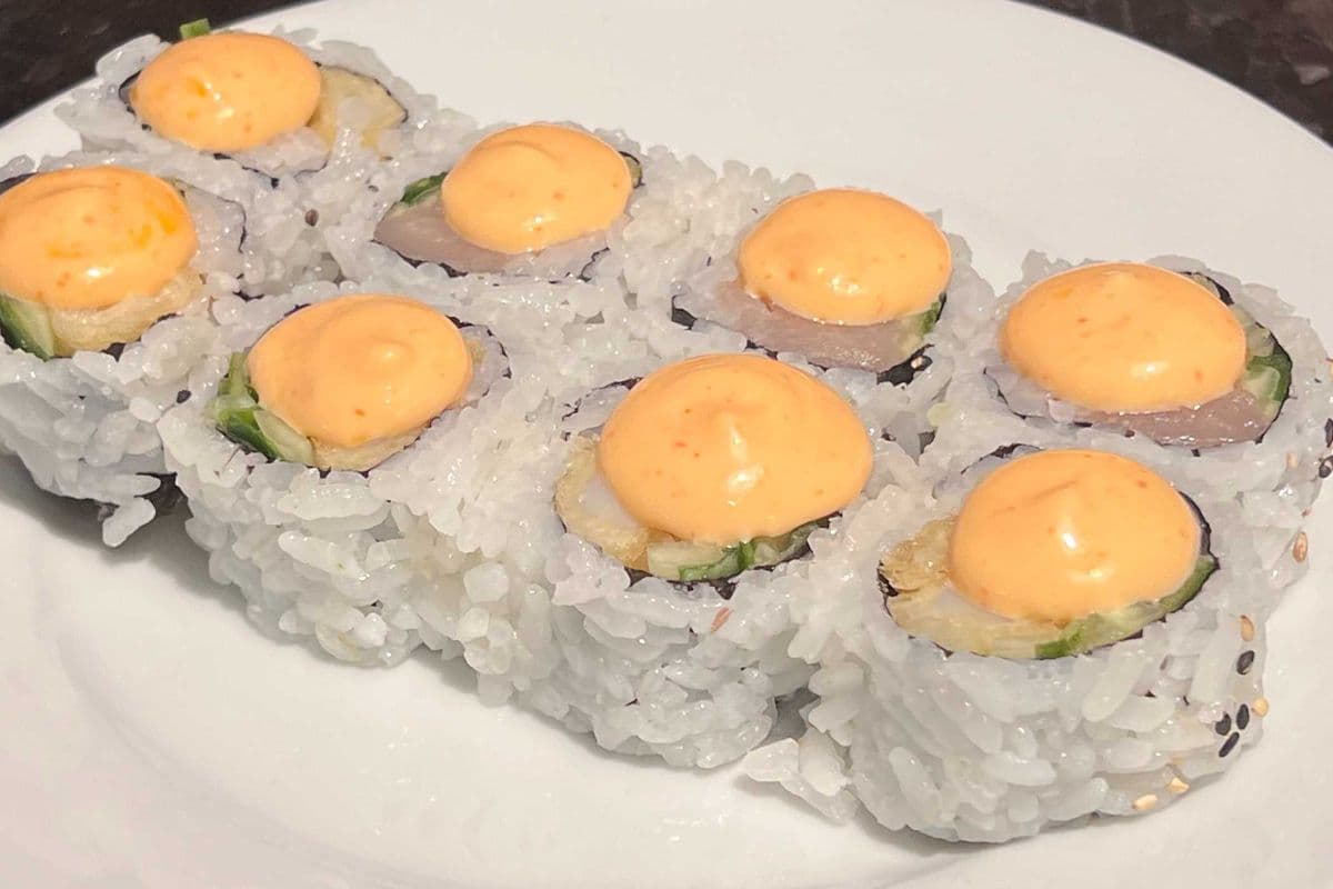Volcano Roll (8pcs)