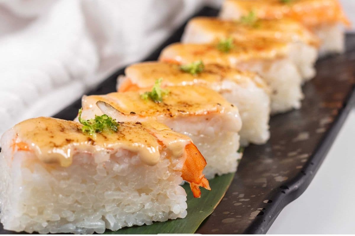 38. Ebi Oshi Roll (6 pcs)