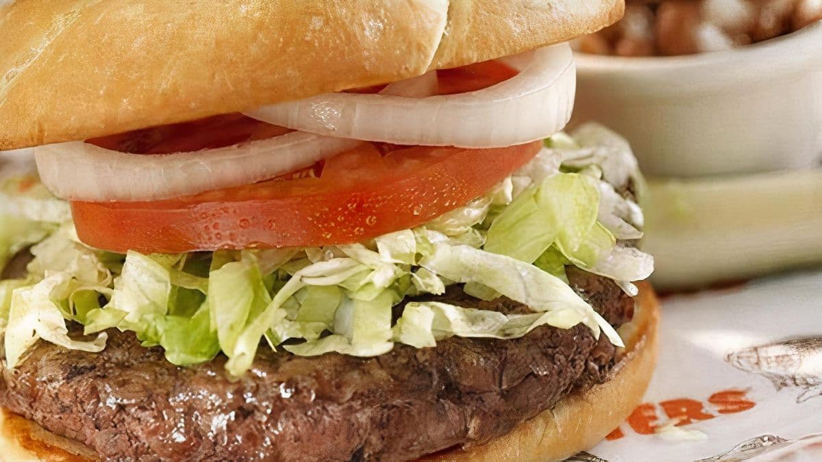 Hooters Burger