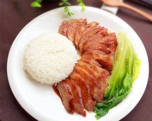 B.B.Q. Pork on Steamed Rice / 蜜汁叉燒飯