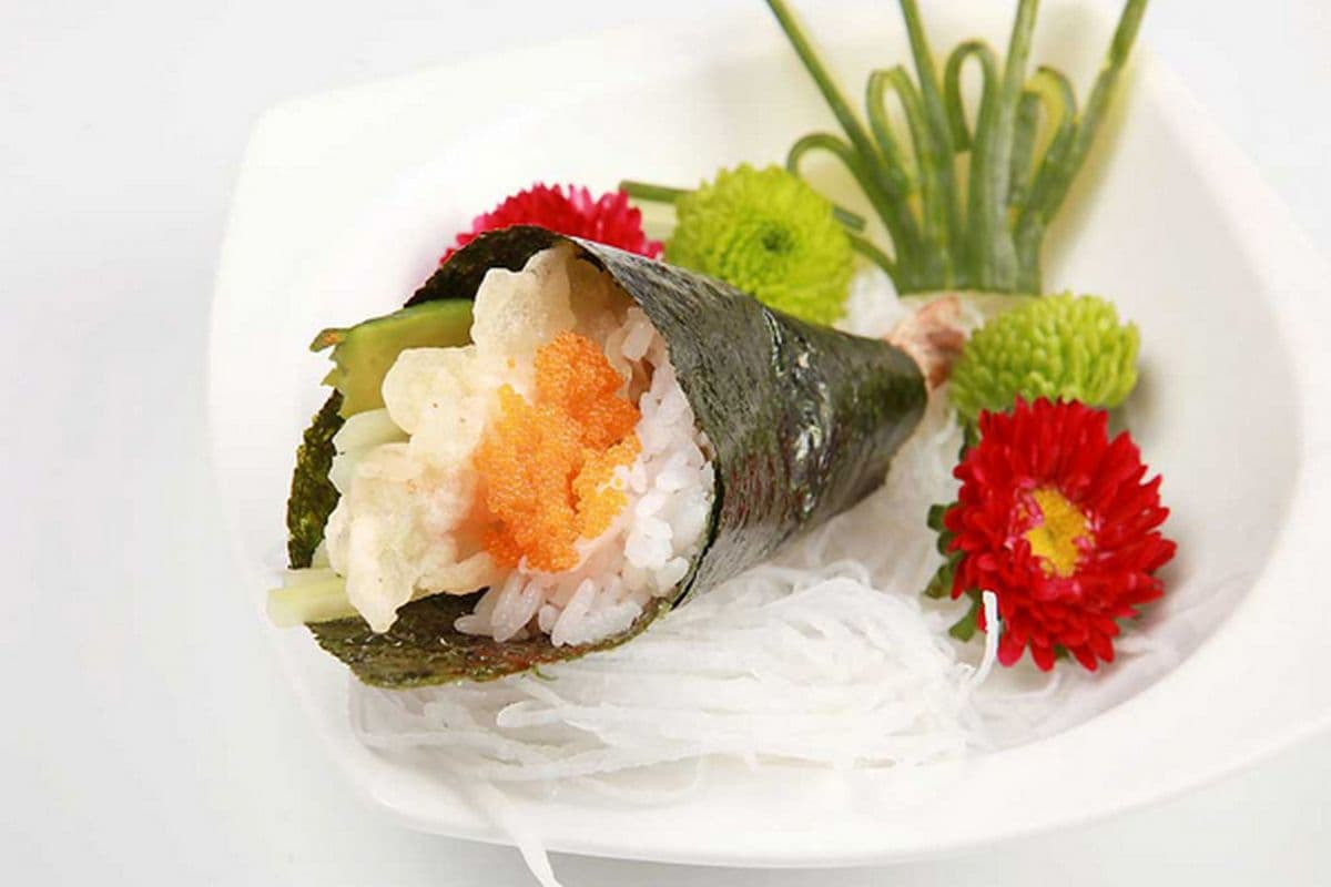 K28. Dynamite Hand Roll