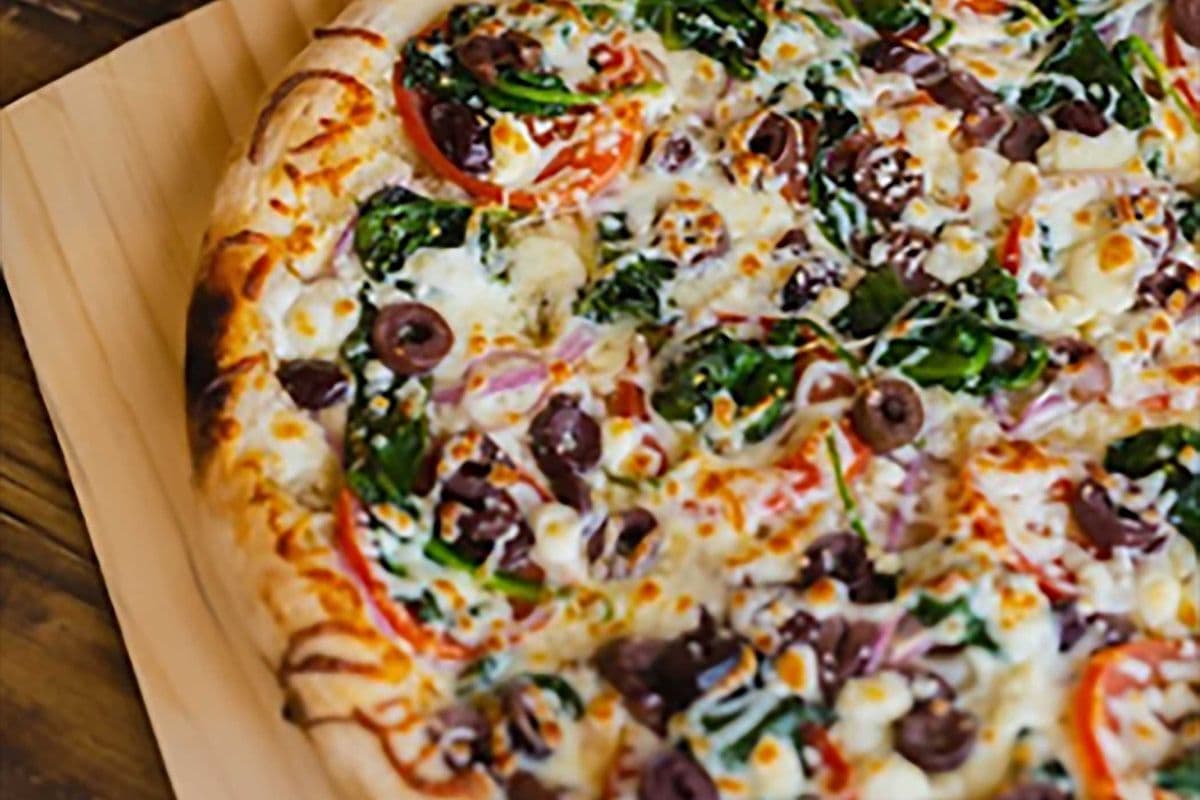 12" Greek Pizza (8 slices)