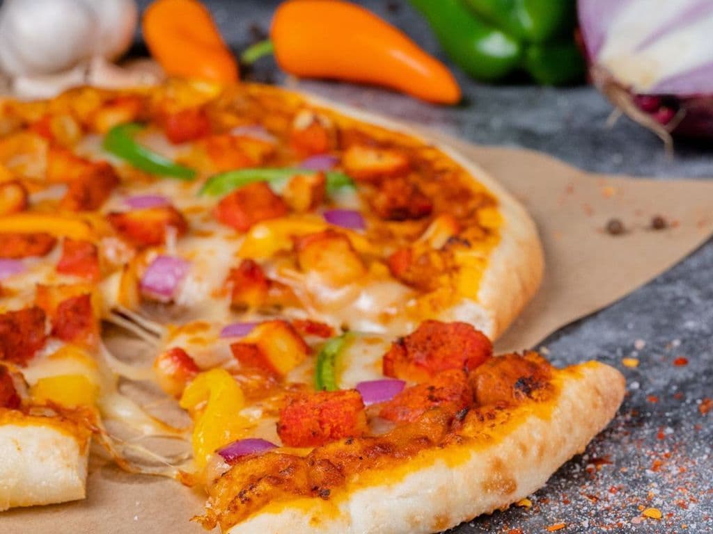 Butter Chicken Pizza