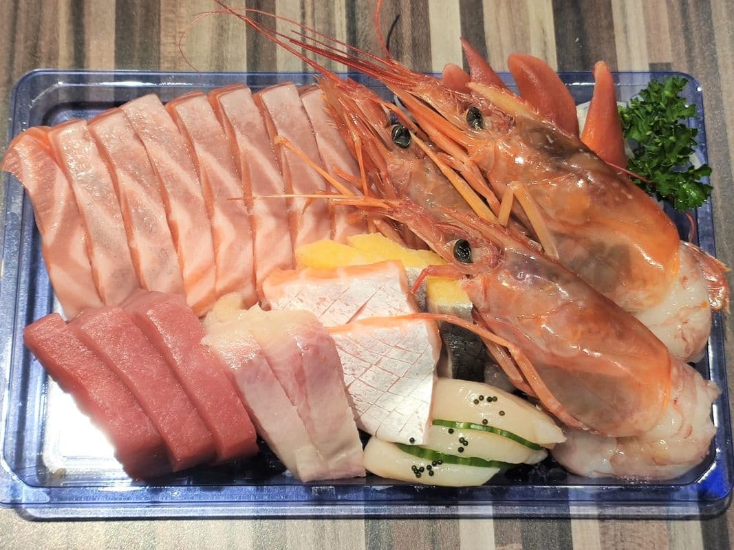 Assorted Sashimi (30 pcs) (A702)