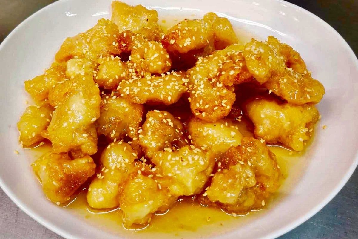 33. Sesame Chicken 芝麻雞