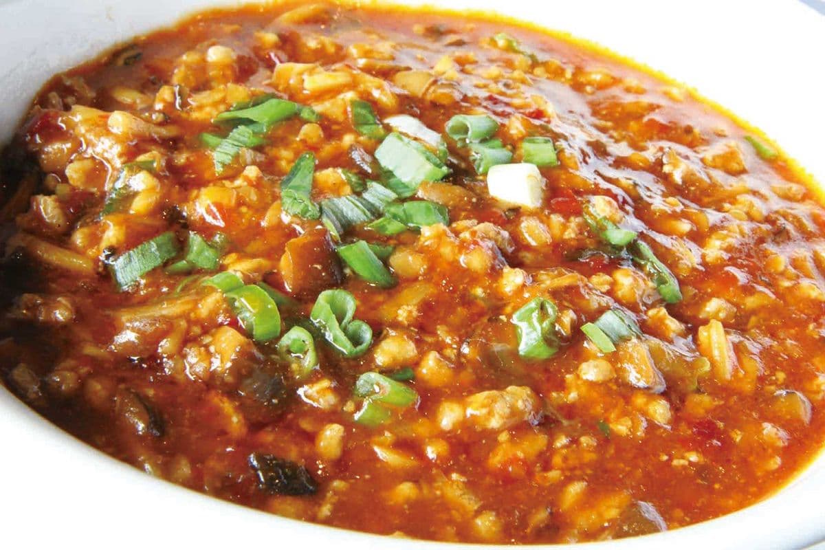 Noodles with Minced Pork & Mushroom in Spicy Sauce 紹子麵