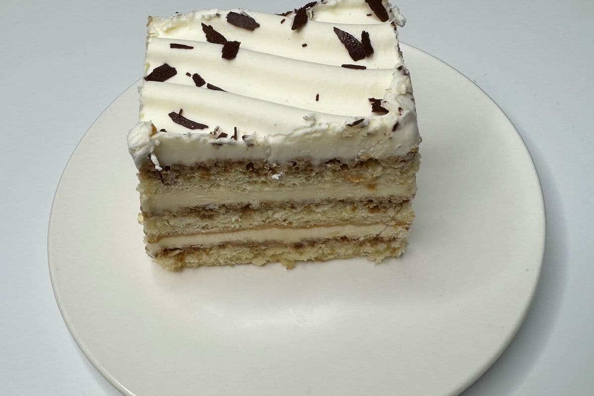 Tiramisu Cake