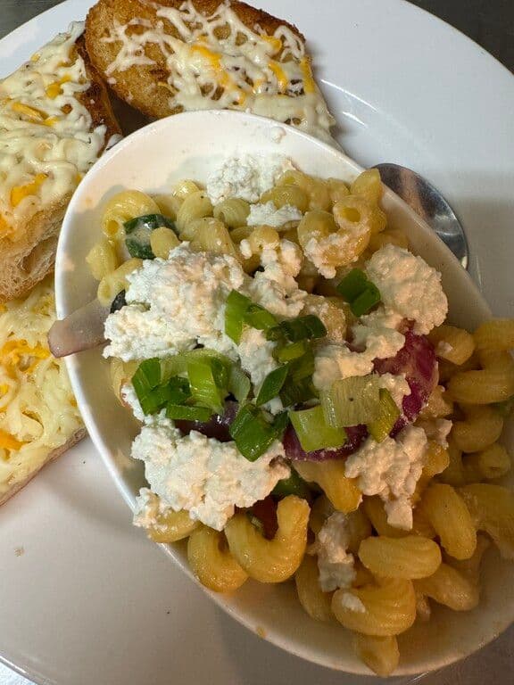 Greek Garden Mac N Cheese