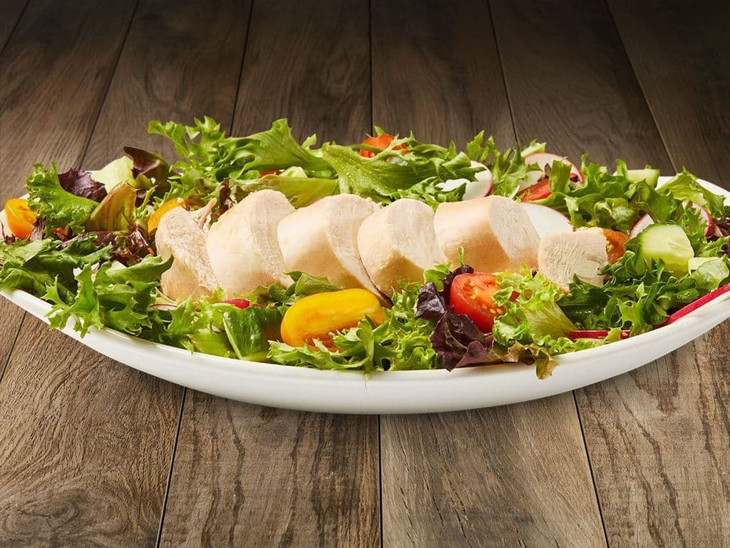 Salade du jardin avec poulet au choix / Garden salad with your choice of chicken