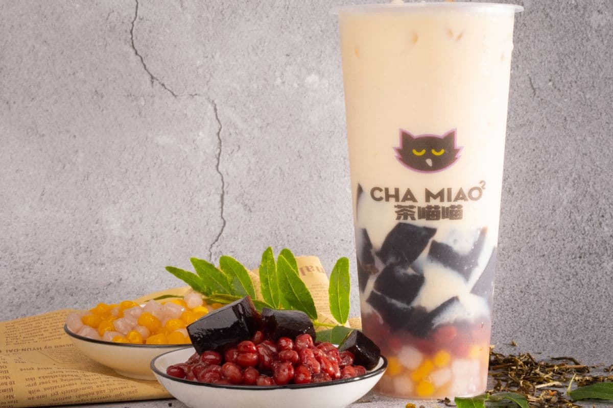 E12 Grass Jelly Milk Tea 仙草奶茶