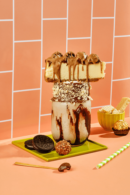 Oreo Ferrero Cheesecake