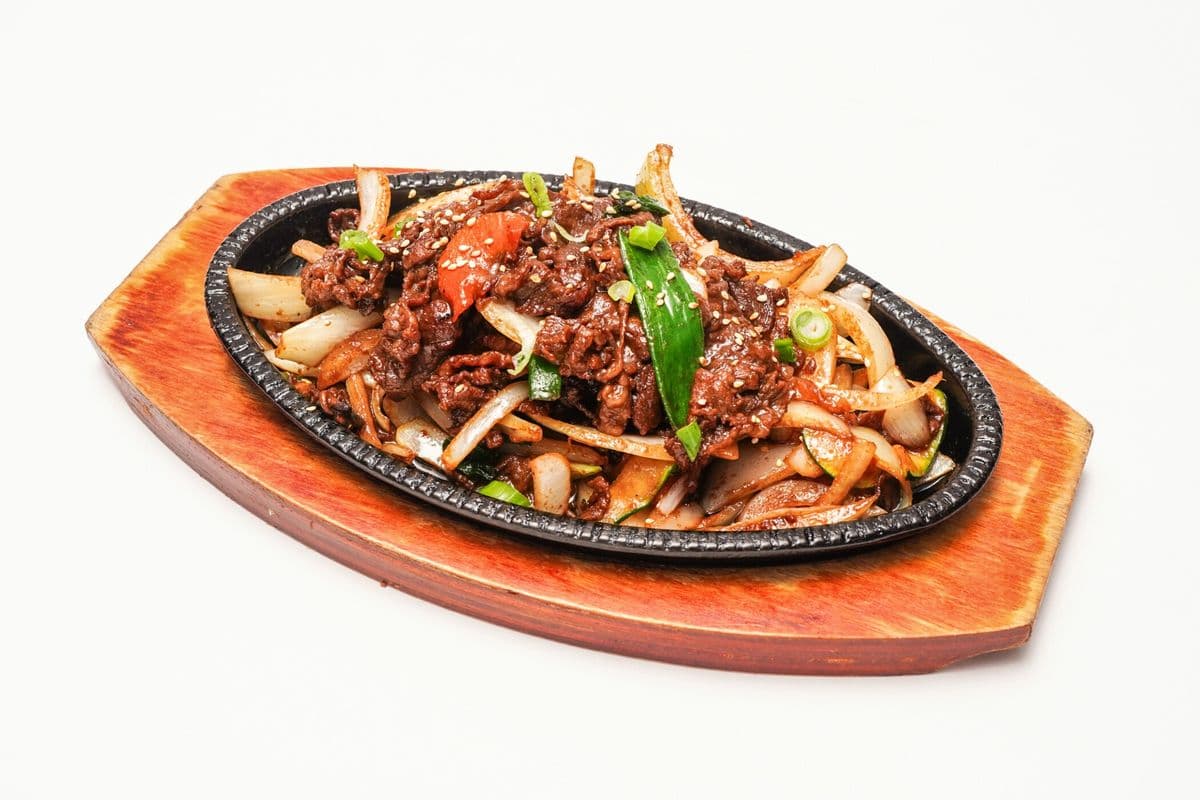 B5 Sizzling Pork BBQ 돼지불고기 – Doeh Ji Bool Gogi